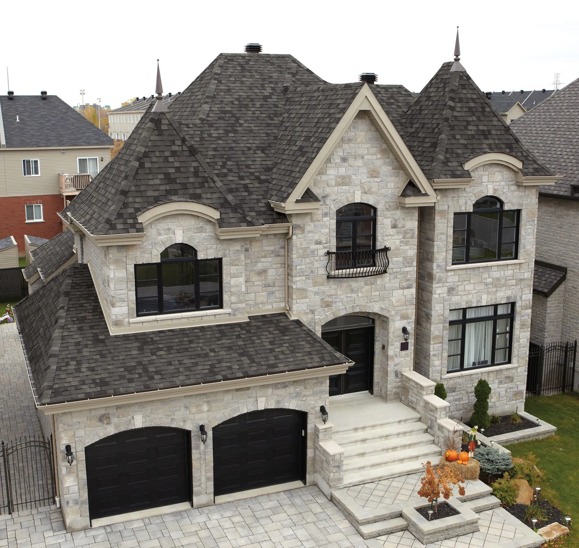 Bardeaux, Asphalte et Contreplaqué